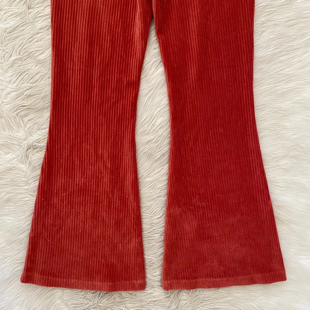 Aerie Groove On Burnt Orange Ribbed Velour Flare Pull On Pants Loungewear Active - Picture 9 of 11